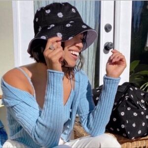 Alice + Olivia Reversible Bucket Hat - New In Package